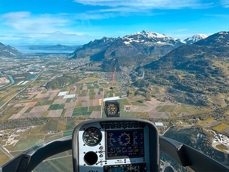 Smartbox  Un volo in elicottero di 30 minuti con pilota privato tra le splendide montagne svizzere - Cofanetto regalo 