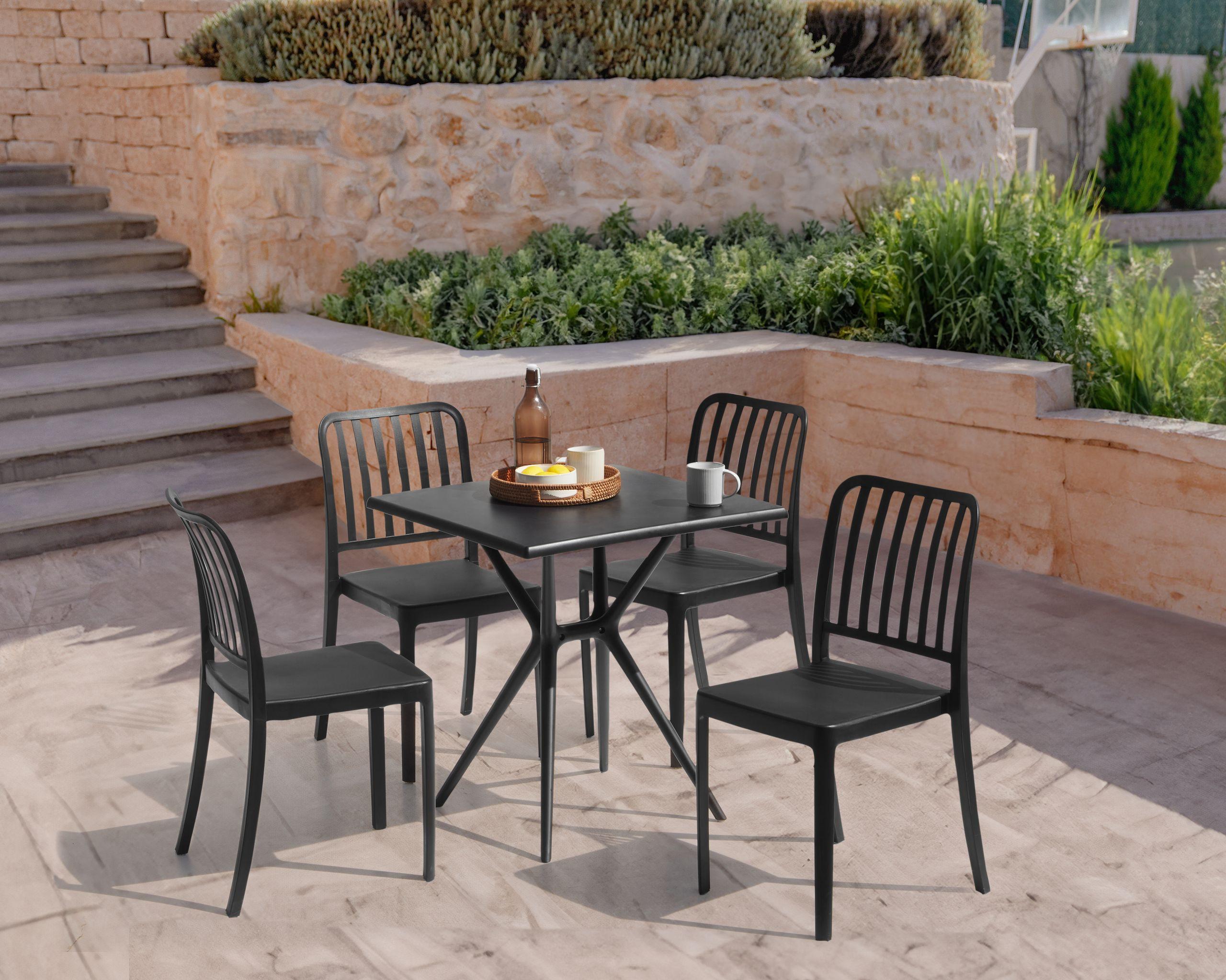 Beliani Table de salle à manger de jardin en Matière synthétique Scandinave PIAVE  