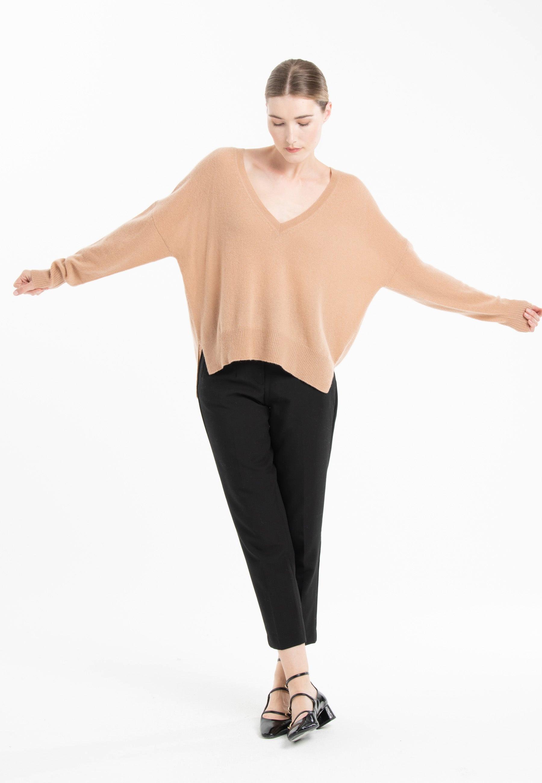 Studio Cashmere8 NAMI 23 V-Ausschnitt Gestreifter Pullover  