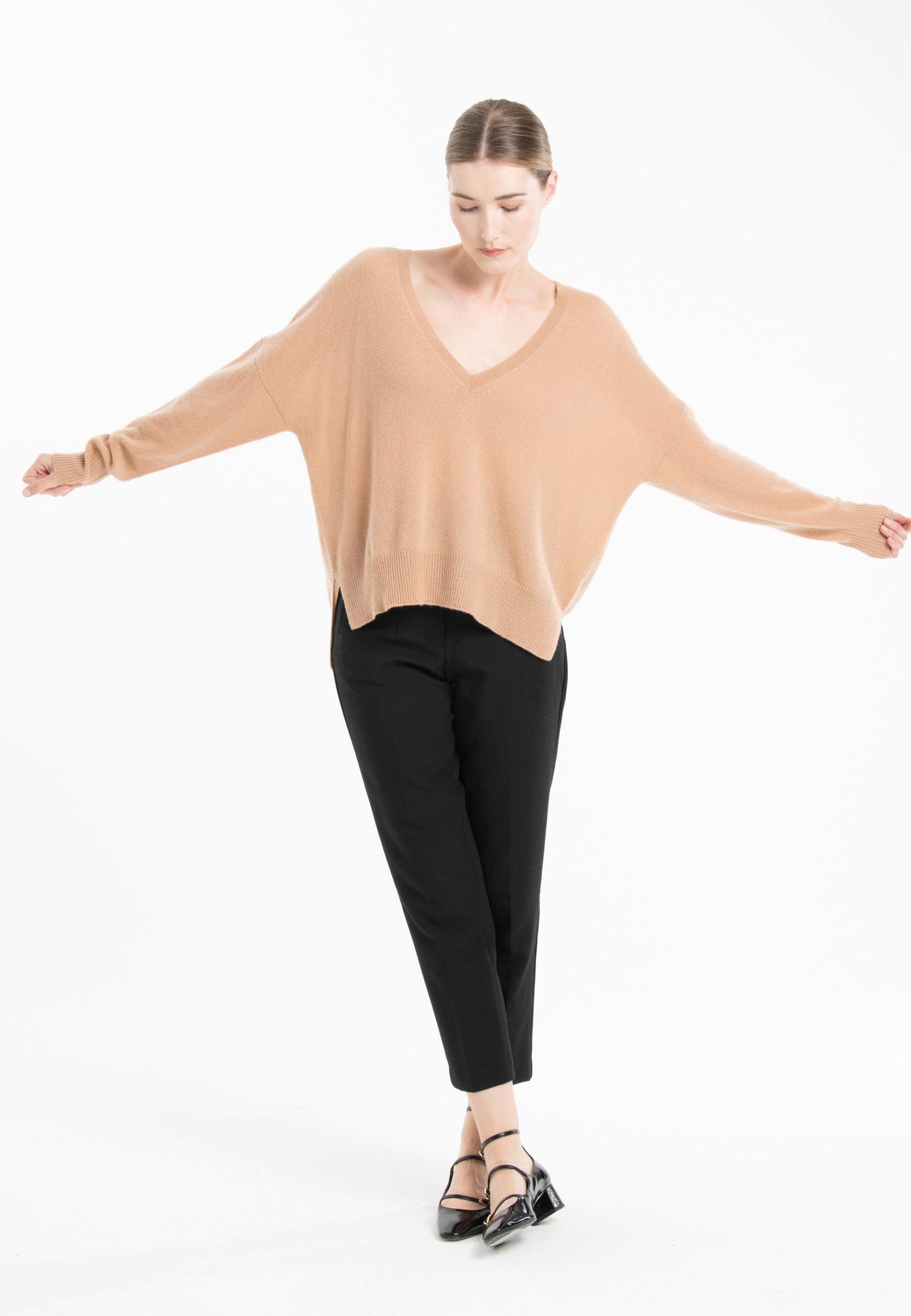 Studio Cashmere8  NAMI 23 Pull col V avec bande couleur - 100% cachemire 