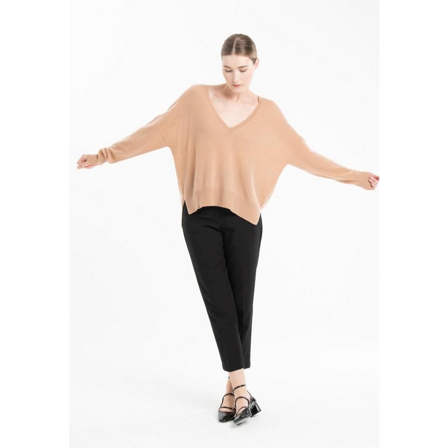 Studio Cashmere8 NAMI 23 V-Ausschnitt Pullover mit farbigem Streifen  