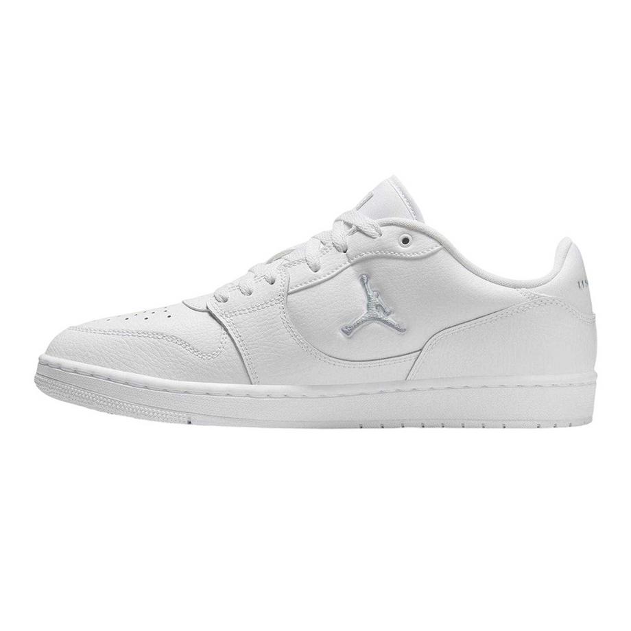 NIKE Baskets Air Jordan Court Connect en Cuir  