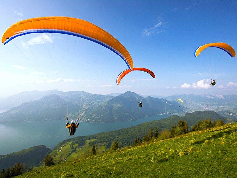 Smartbox  Initiation au vol thermique en parapente pour 2 personnes en Suisse - Coffret Cadeau 