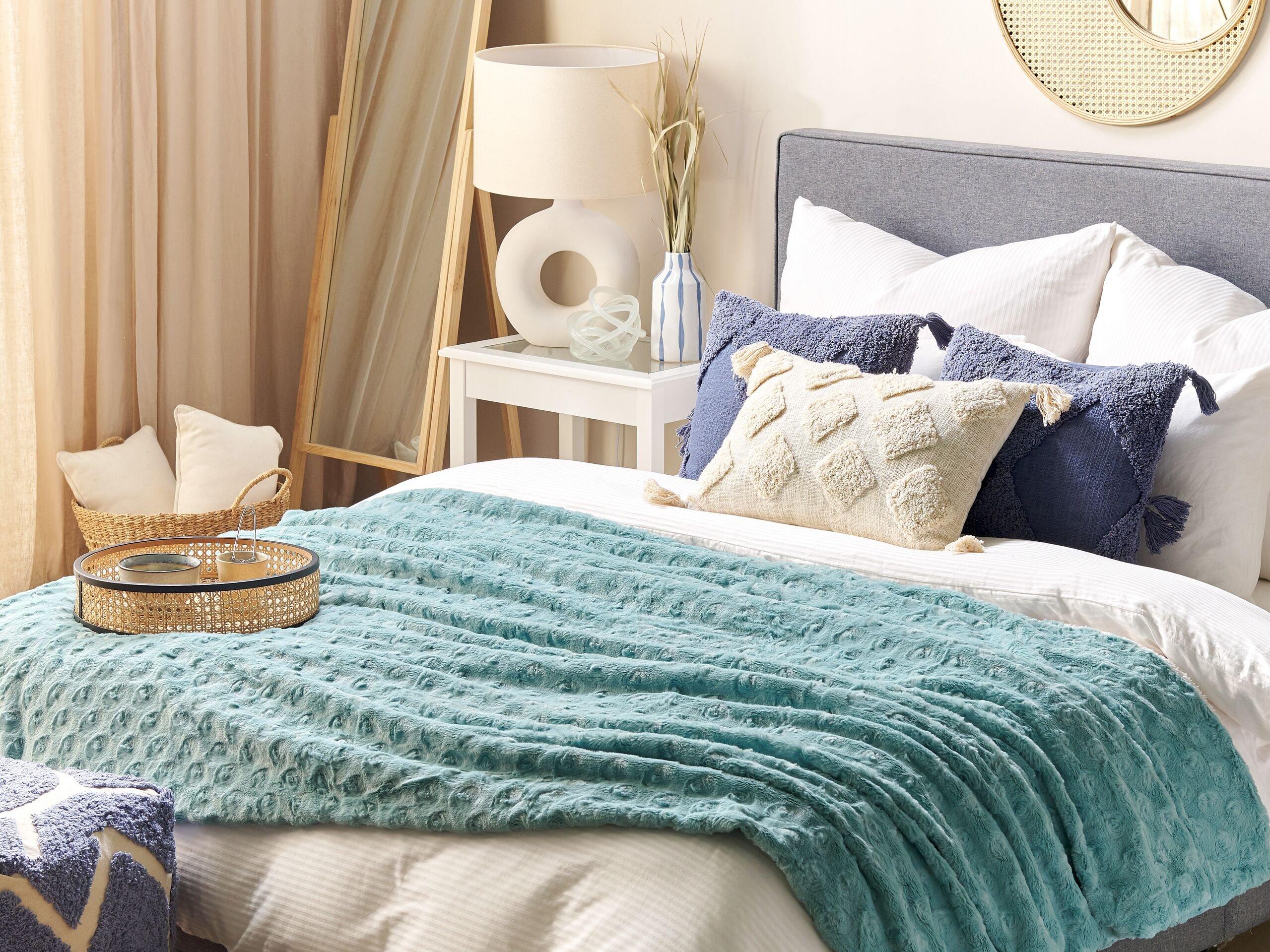 Beliani KANDILLI Couvre-lit Scandinave en Polyester  