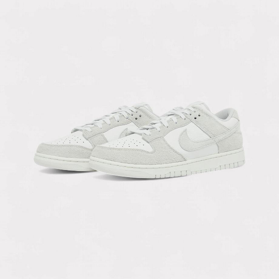 NIKE Dunk Low Sneakers  