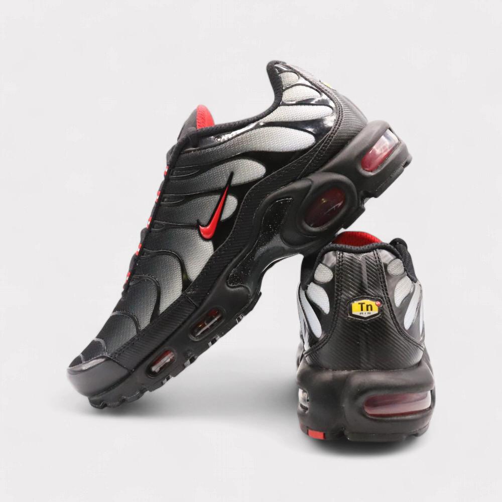 NIKE  Air Max Plus - Black University Red 