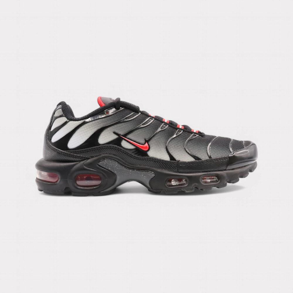 NIKE  Air Max Plus - Black University Red 