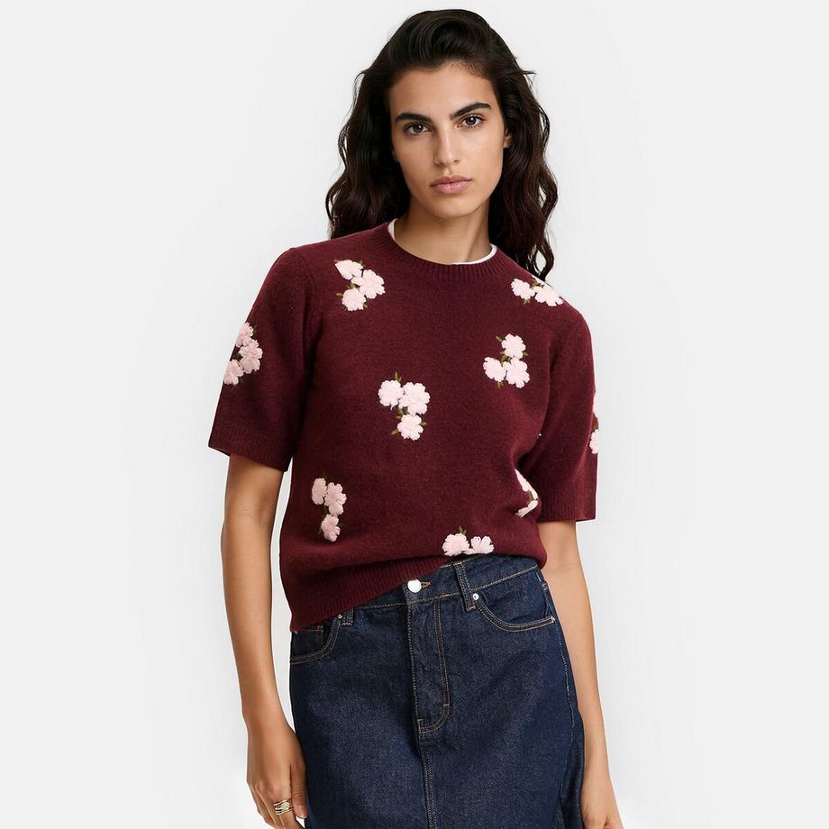 Pull col rond manches courtes brodé fleurs&nbsp;