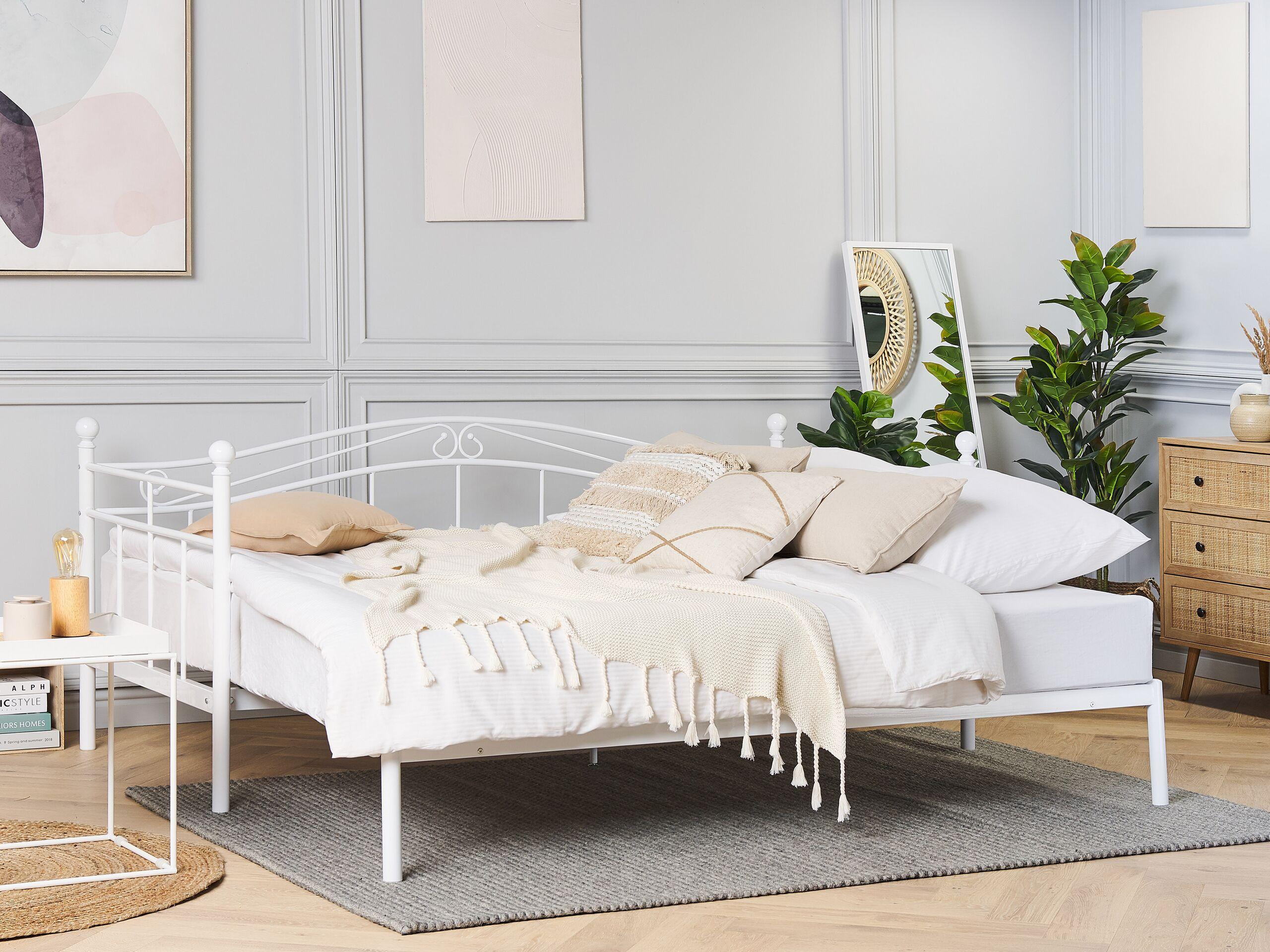 Beliani Bett mit Lattenrost aus Stahl Modern TULLE  