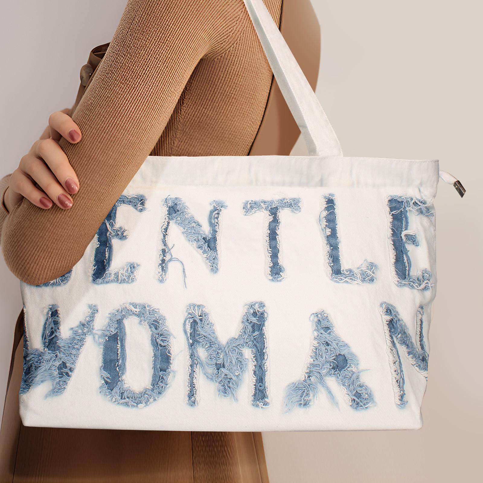 Gallantry  Borsa tote bag Gentle Woman in jeans 