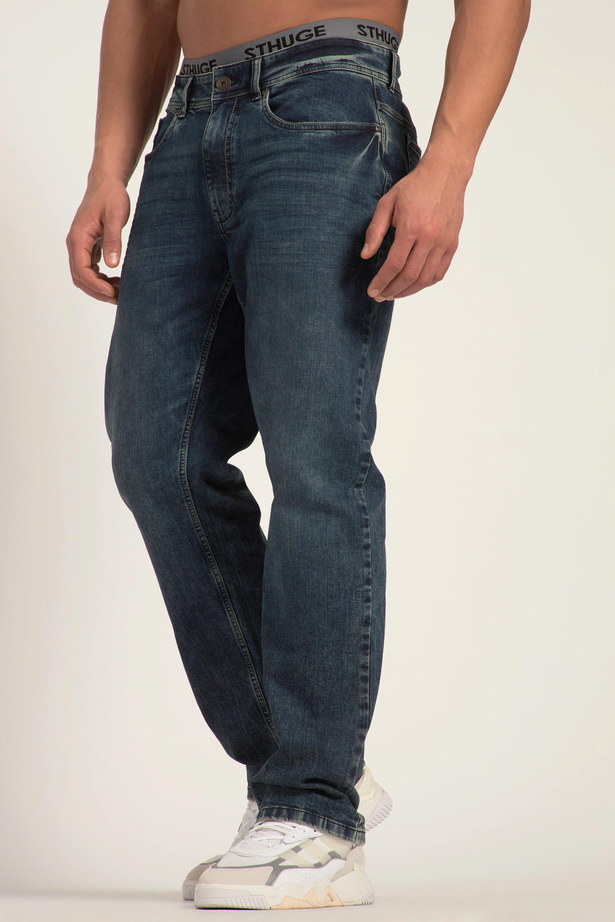 Sthuge  Jeans a cinque tasche dal taglio morbido con dirty wash, disponibili fino alla tg. 72/36 