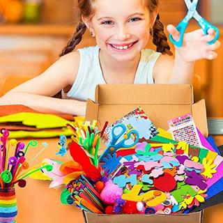 Activity-board  Kit de bricolage pour enfants 1600+Pcs art et bricolage pour enfants, fournitures de bricolage kit de bricolage scrapbooking pompons pailletés, plumes, boutons, paillettes, cure-pipes, perles 