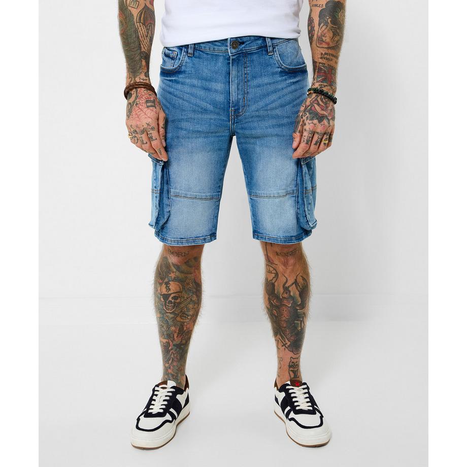 Short en denim style cargo classique