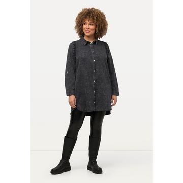 Blusa a pallini con taglio svasato, colletto da camicia, ruches sulle spalle e maniche lunghe