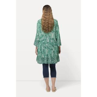 Ulla Popken  Blouse longue avec motif palmiers, col tunisien et manches courtes. Ligne A 