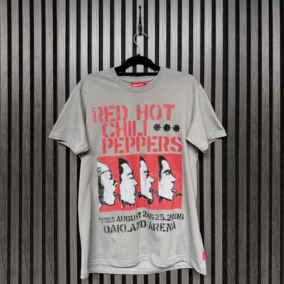 Red Hot Chili Peppers T-Shirt Unplugged Oakland Arena  