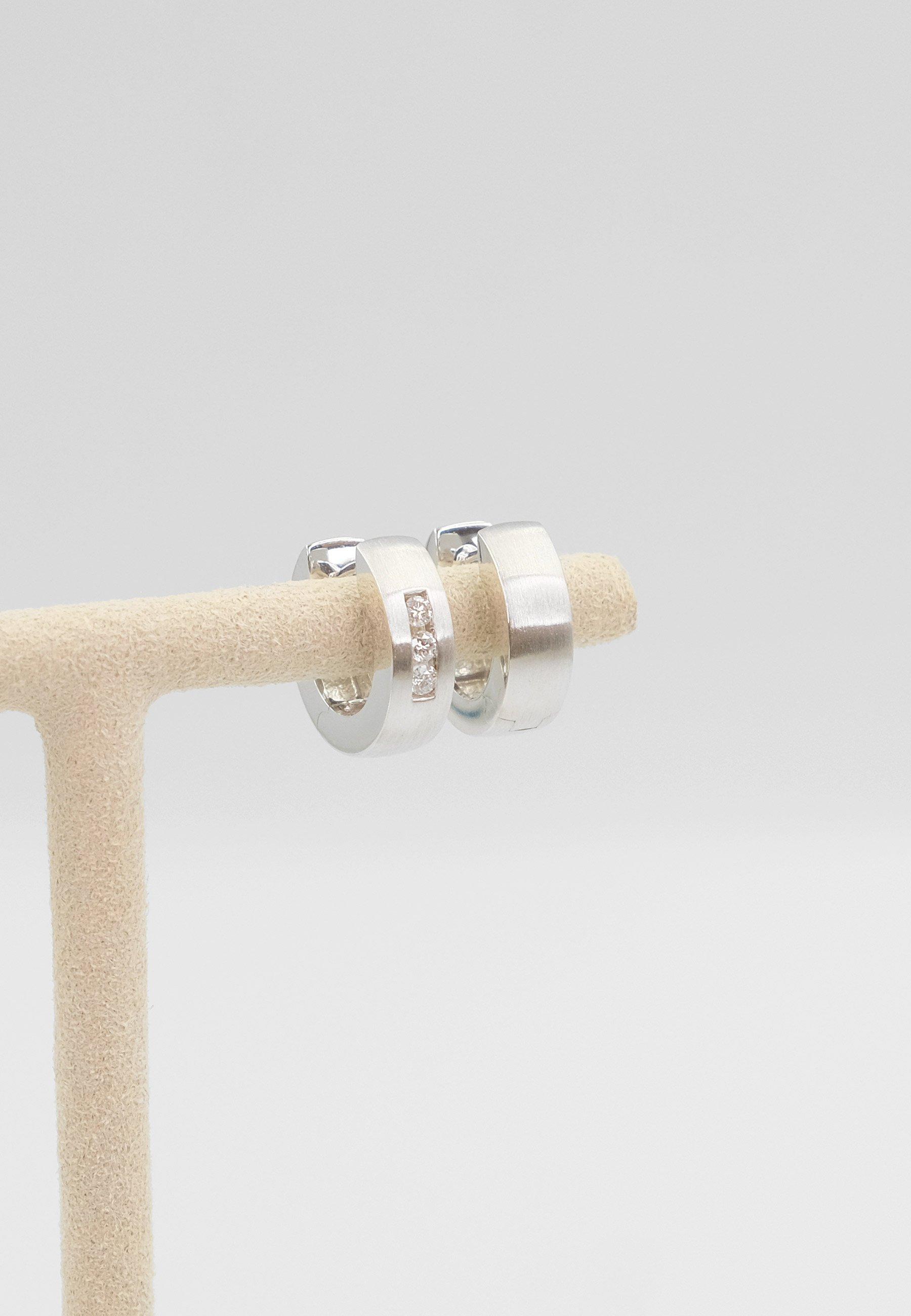 MUAU Schmuck  Creolen Weissgold 750 Diamant 0.12ct. 14mm 