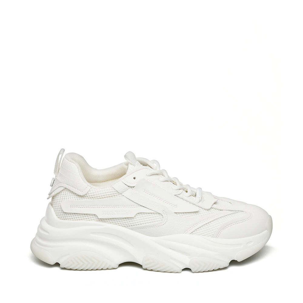 STEVE MADDEN  sneakers possess 