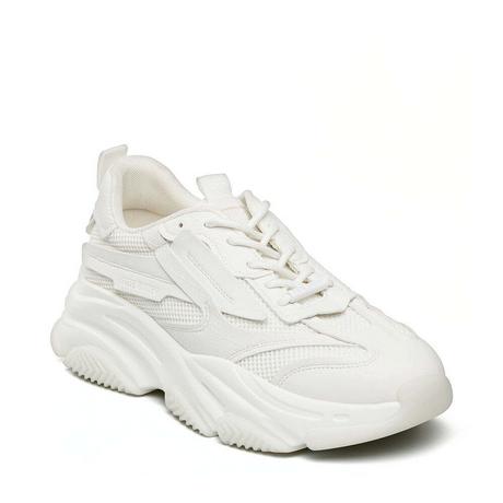 STEVE MADDEN  sneakers possess 