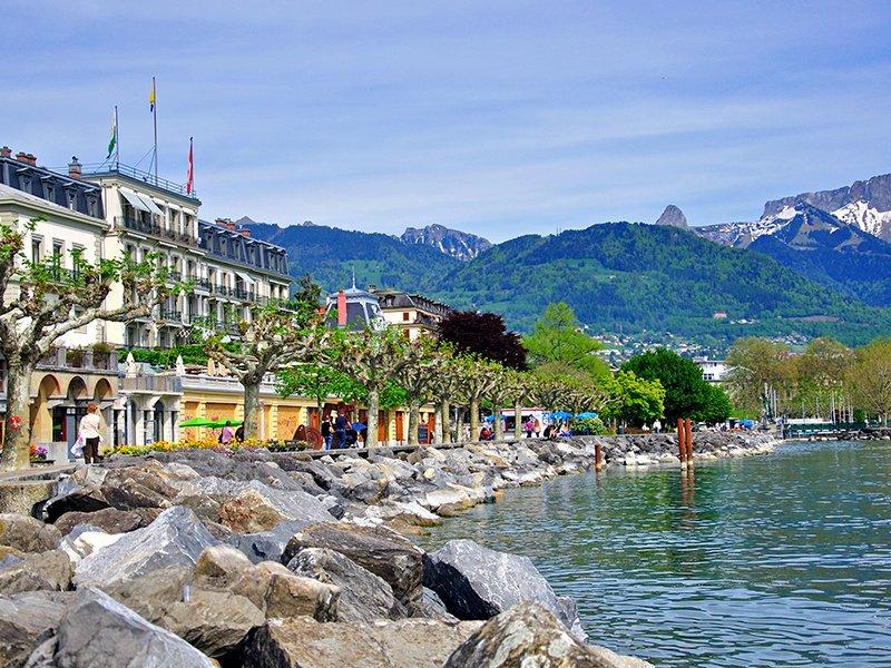 Smartbox  Vacanza in famiglia a Vevey per 2 adulti e 2 bambini - Cofanetto regalo 