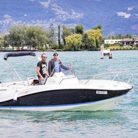 Smartbox  Familienausflug auf dem Genfer See auf einem Motorboot mit Badepause - Geschenkbox 