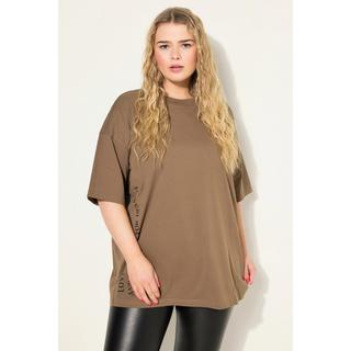 Studio Untold  T-shirt dal taglio oversize con stampa con scritta, scollo a girocollo e mezze maniche 