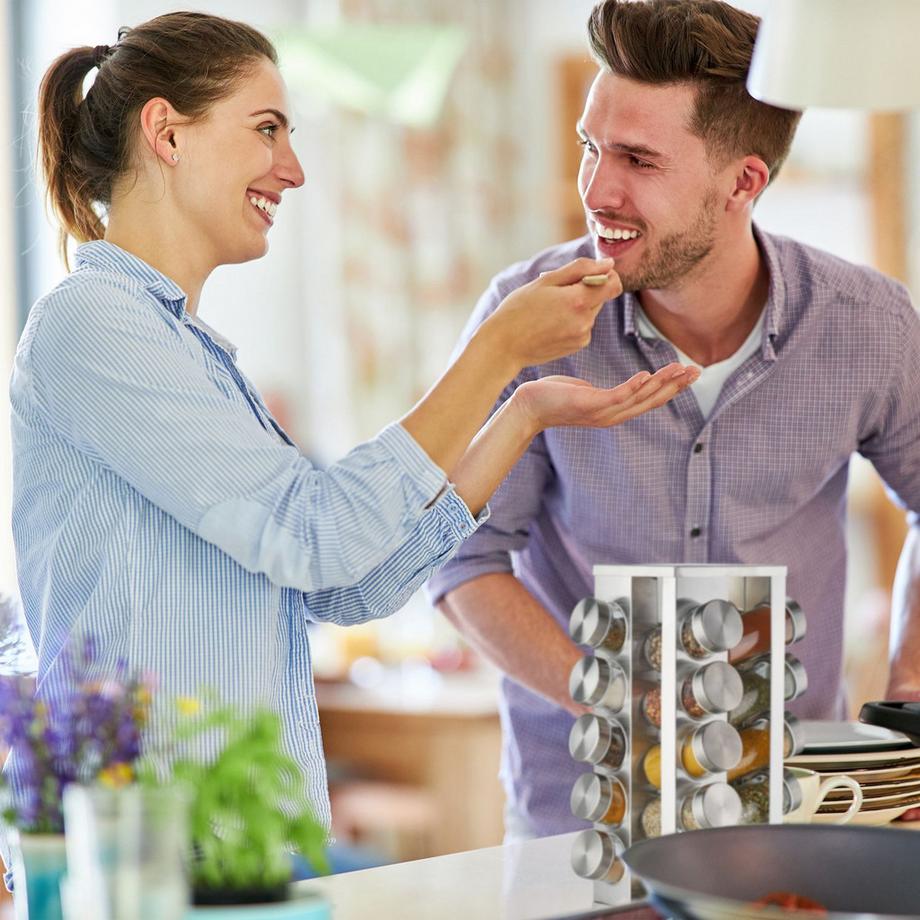 Northix Porta spezie girevole con 20 barattoli per spezie  