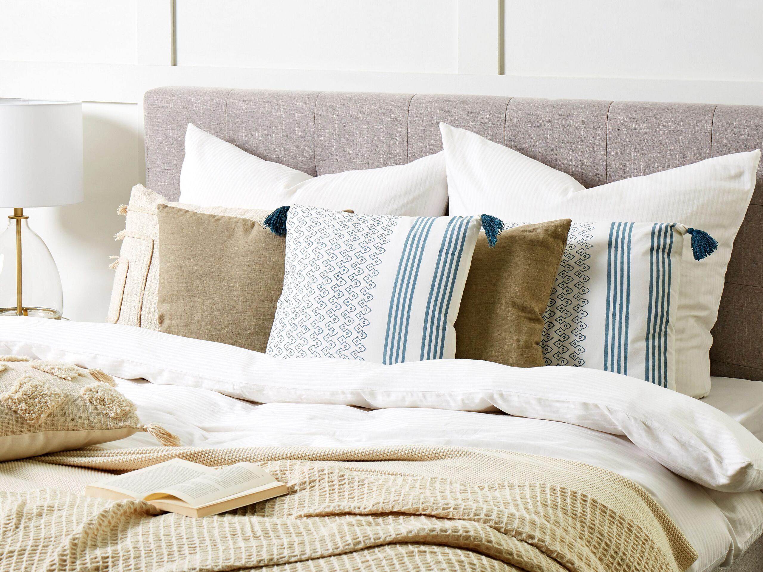 Beliani Dekokissen 2er Set aus Baumwolle Modern TILIA  