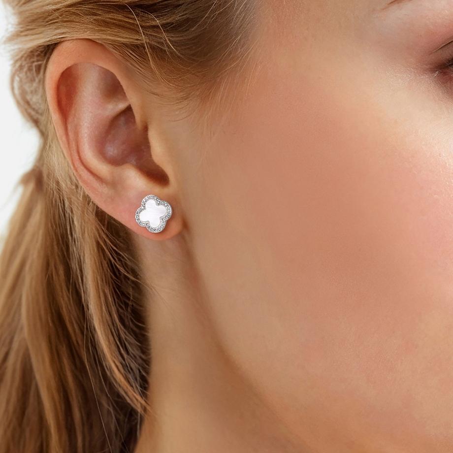 Lulu & Jane  Boucles d'oreilles trèfle 