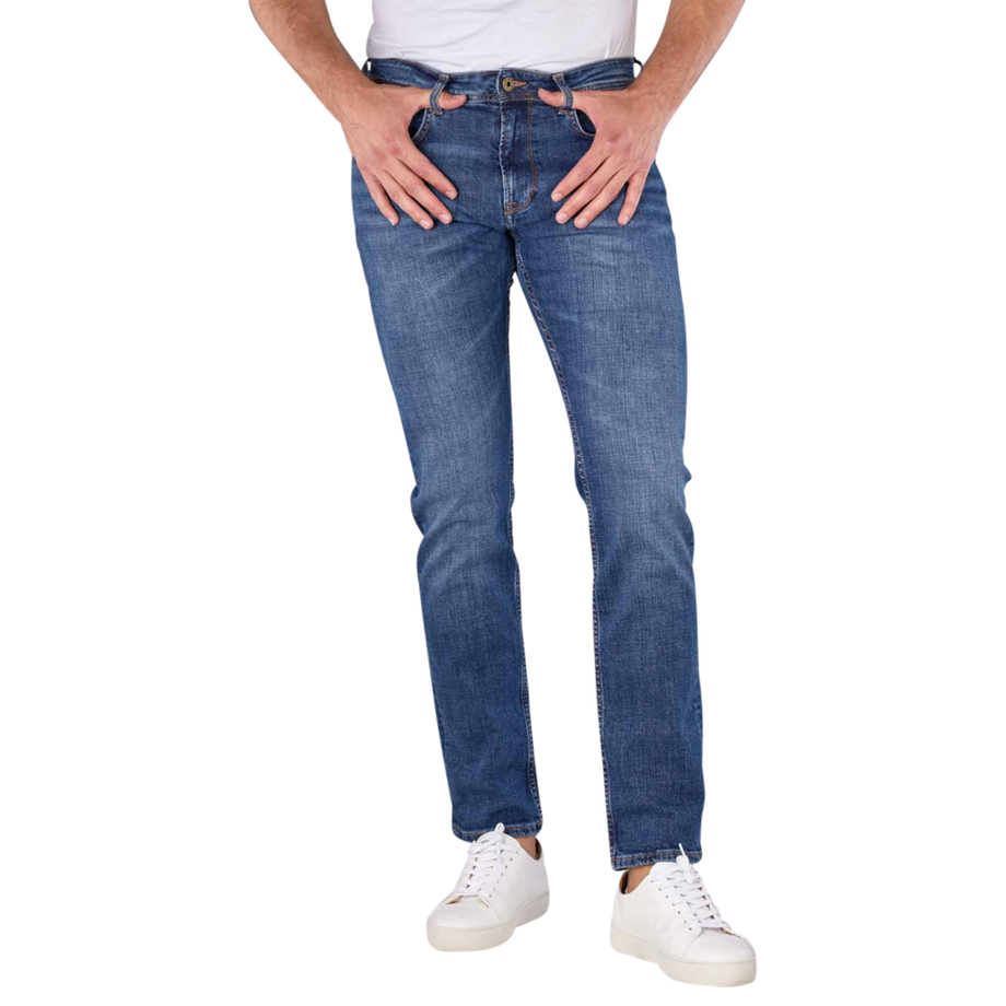 Cash Straight Fit