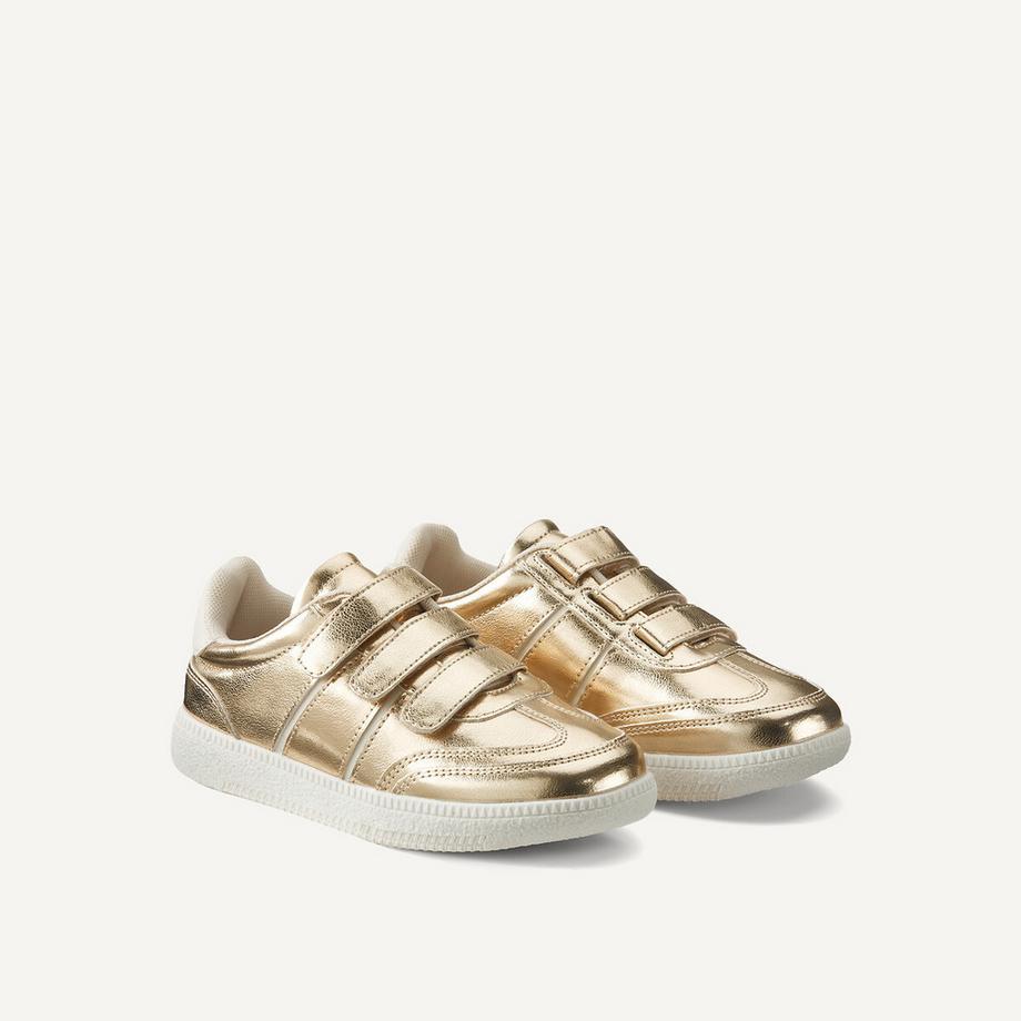 Sneakers mit Klettverschluss