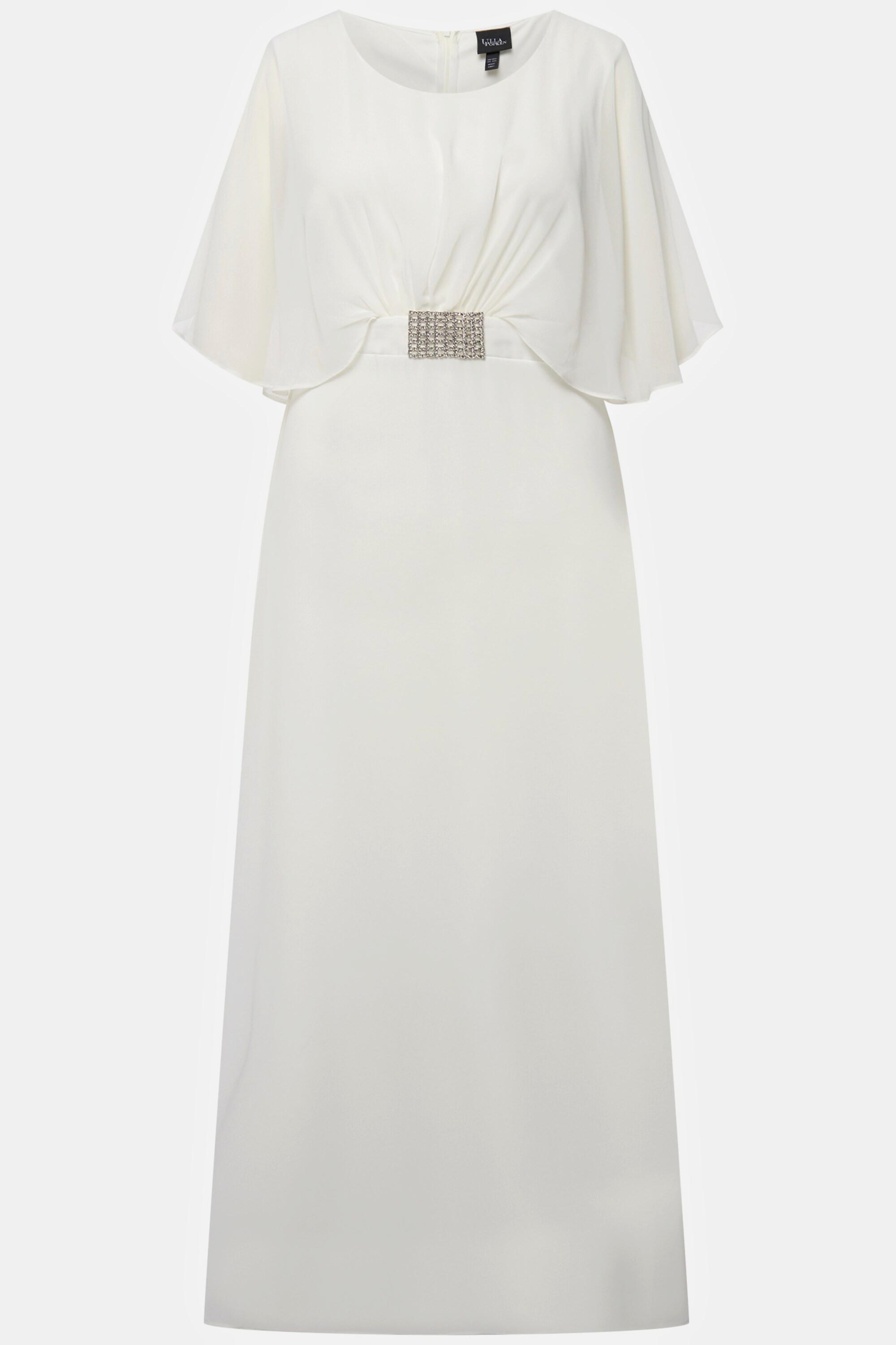 Ulla Popken  Robe de mariée avec drapé et col en V. Manches courtes dans un esprit cape. 