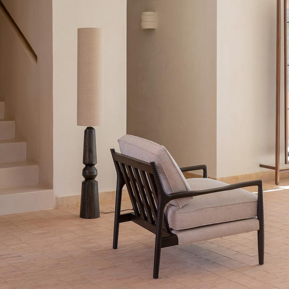 AM.PM Sessel aus gebeizter Esche und meliertem Baumwollstoff  