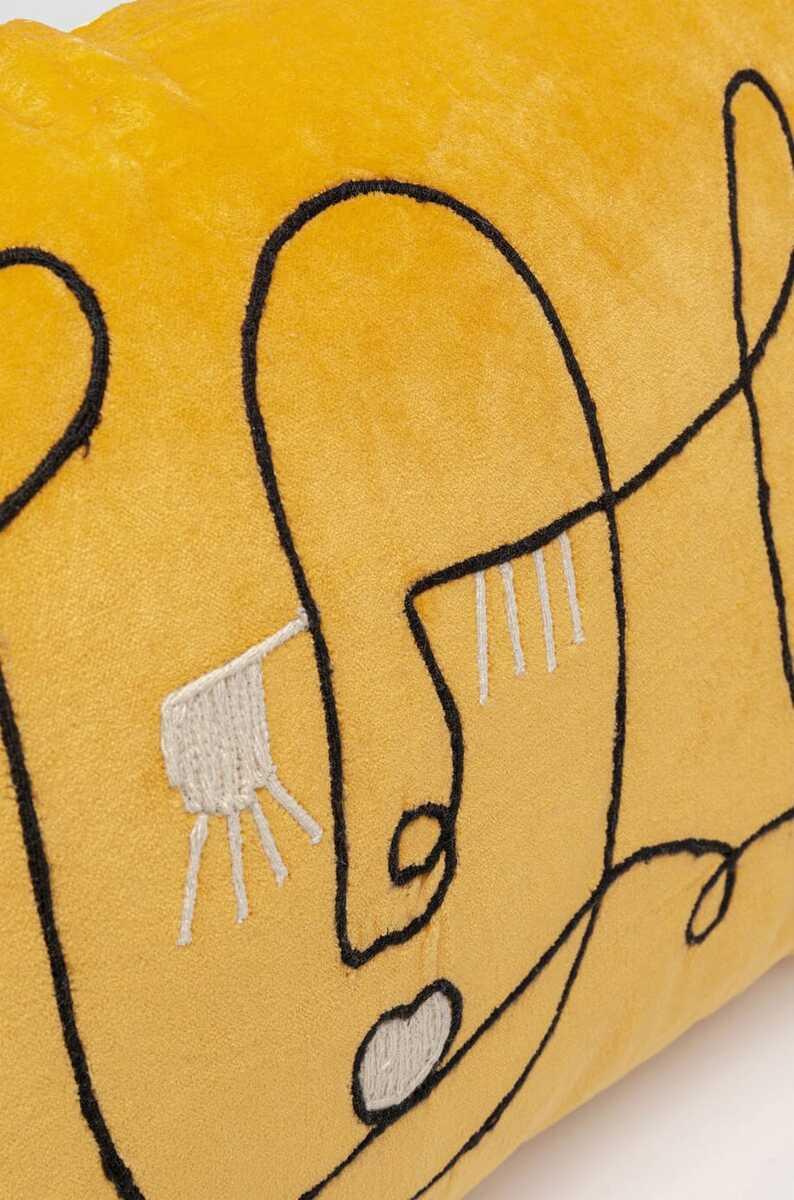 KARE Design Coussin Face Art 60x35  