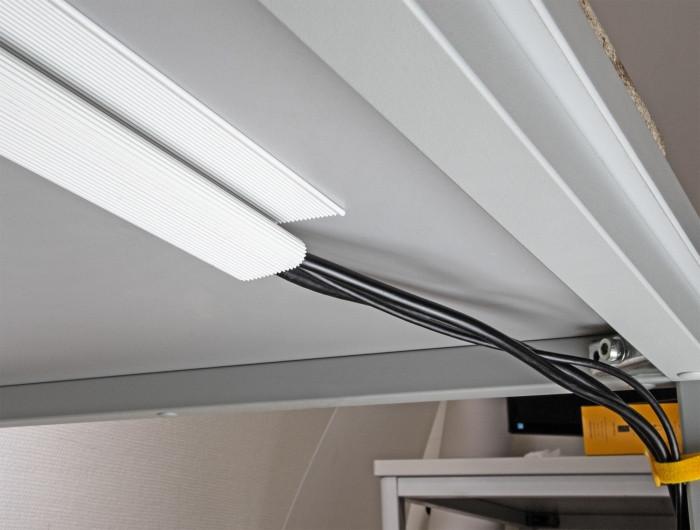 DeLock  Canal de câbles  pour montage sous le bureau 