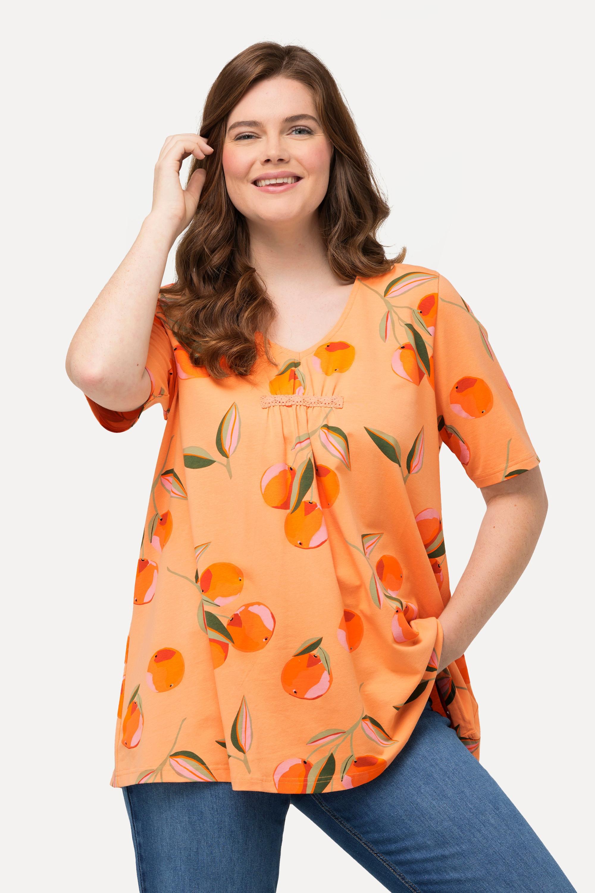 Ulla Popken  T-shirt di cotone biologico con pesche, scollatura a V e mezze maniche 