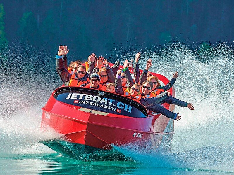 Smartbox  Divertimento outdoor a Interlaken: giro in Jet Boat per famiglie con briefing - Cofanetto regalo 