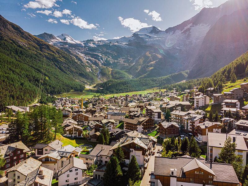 Smartbox  Détente exclusive lors d'une journée au Peak Health Spa à Saas-Fee - Coffret Cadeau 