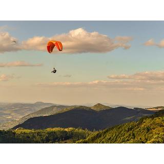 Smartbox  2 jours avec souper, spa et 1 vol en parapente au-dessus du mont Blanc pour 2 - Coffret Cadeau 