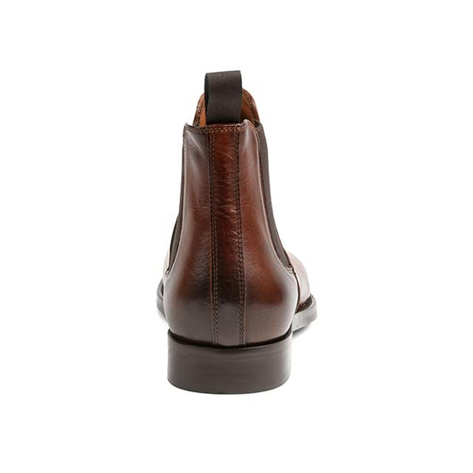 Konstantin Starke Chelsea Sacchetto  