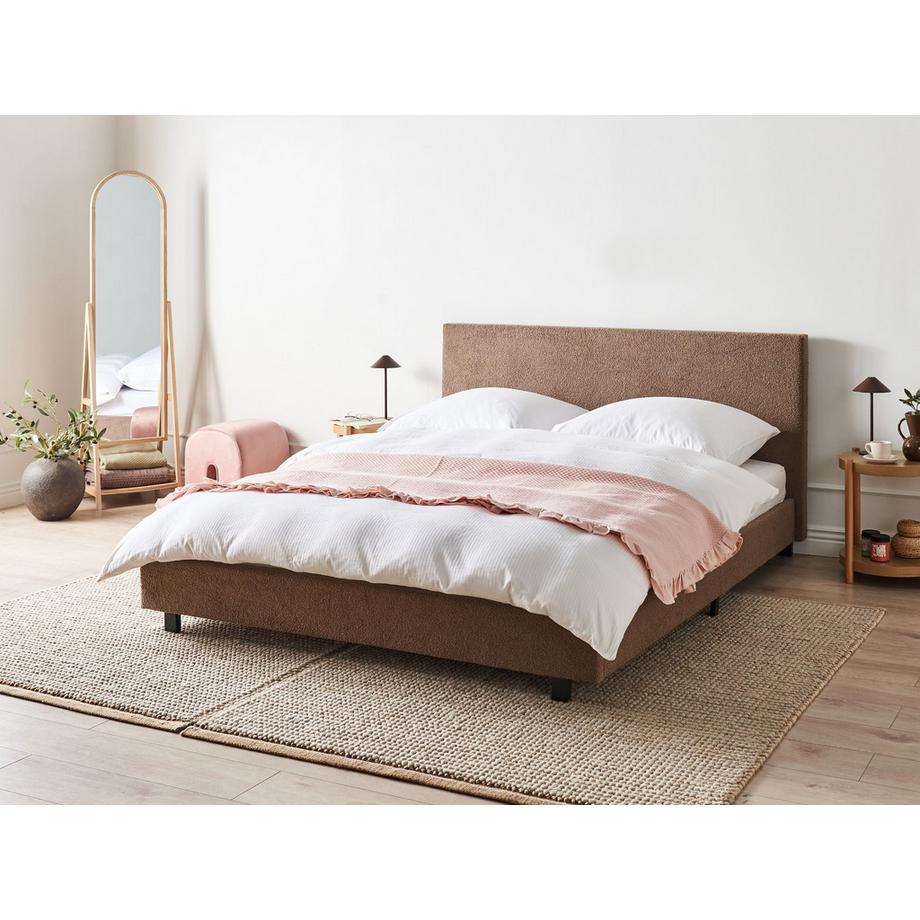 Beliani Bett mit Lattenrost aus Bouclé Landhausstil ALBI  