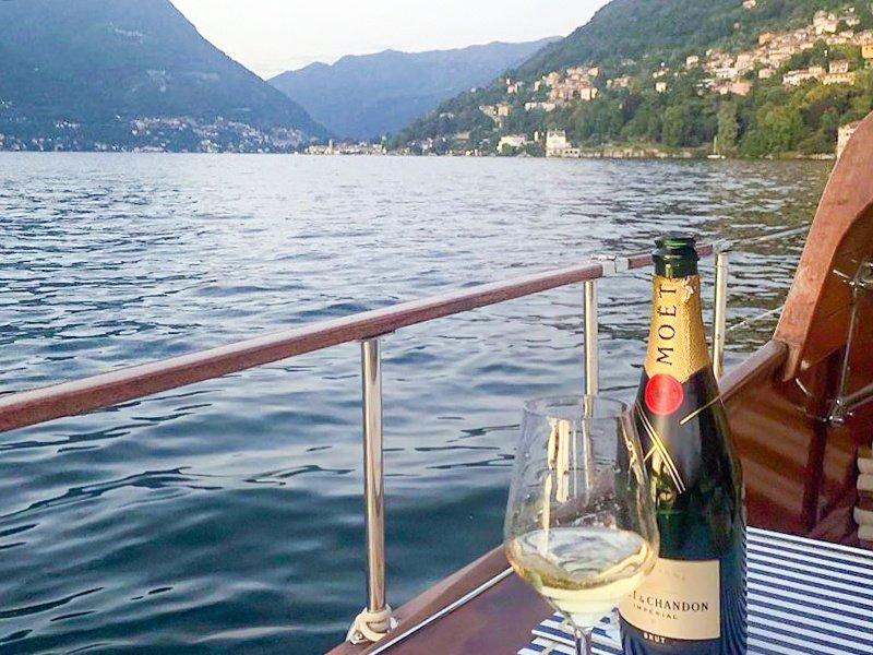 Smartbox  Crociera romantica sul Lago di Como con chef a bordo per 2 persone - Cofanetto regalo 