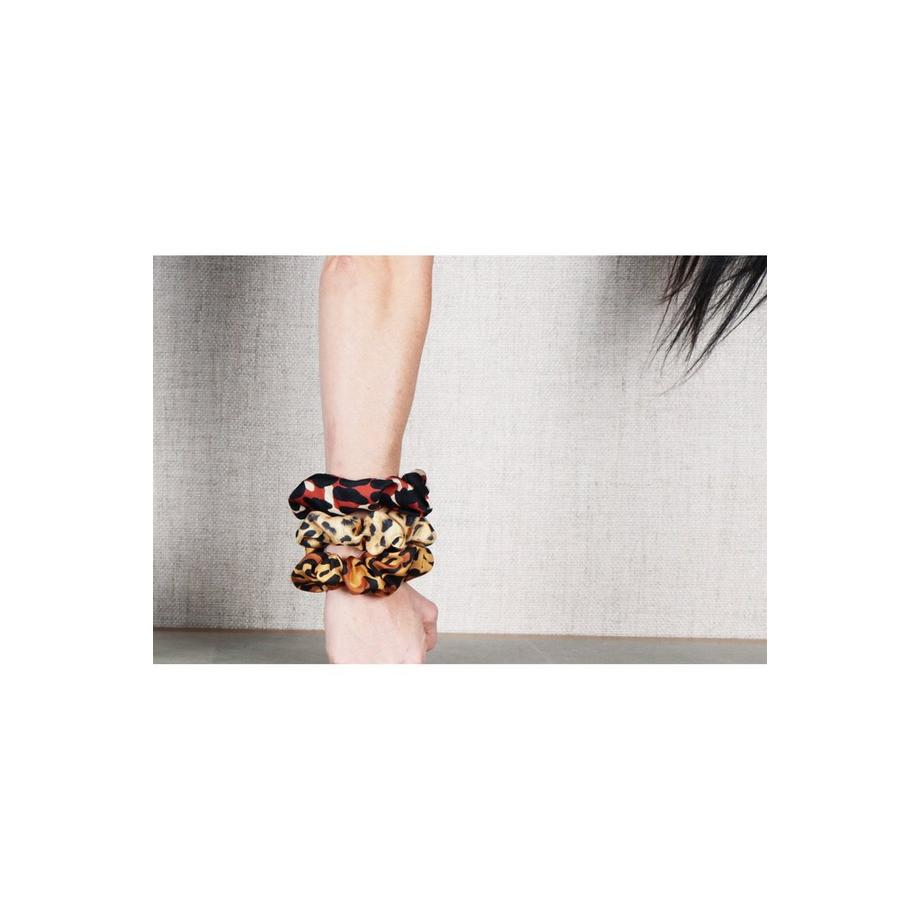 Atelier F&B  Das Baby-Katzen-Scrunchie 