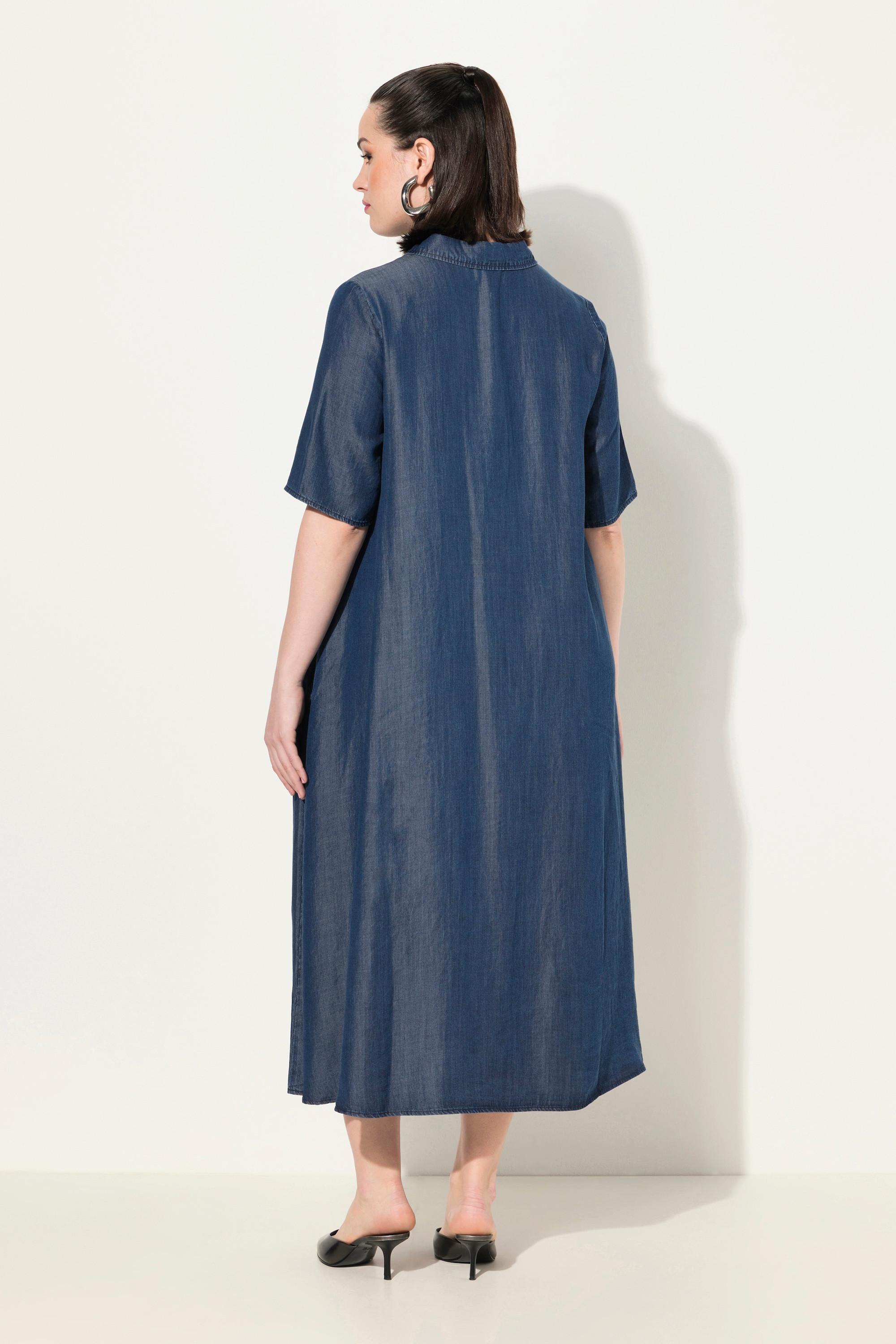 Ulla Popken  Robe midi en Lyocelle, aspect jean. Col chemise et manches courtes. 