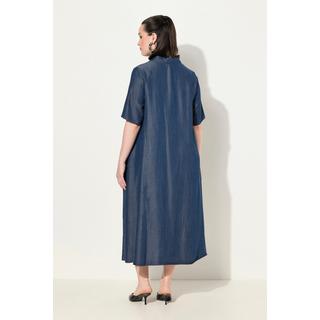 Ulla Popken  Robe midi en Lyocelle, aspect jean. Col chemise et manches courtes. 