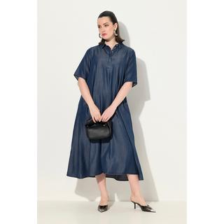 Ulla Popken  Robe midi en Lyocelle, aspect jean. Col chemise et manches courtes. 