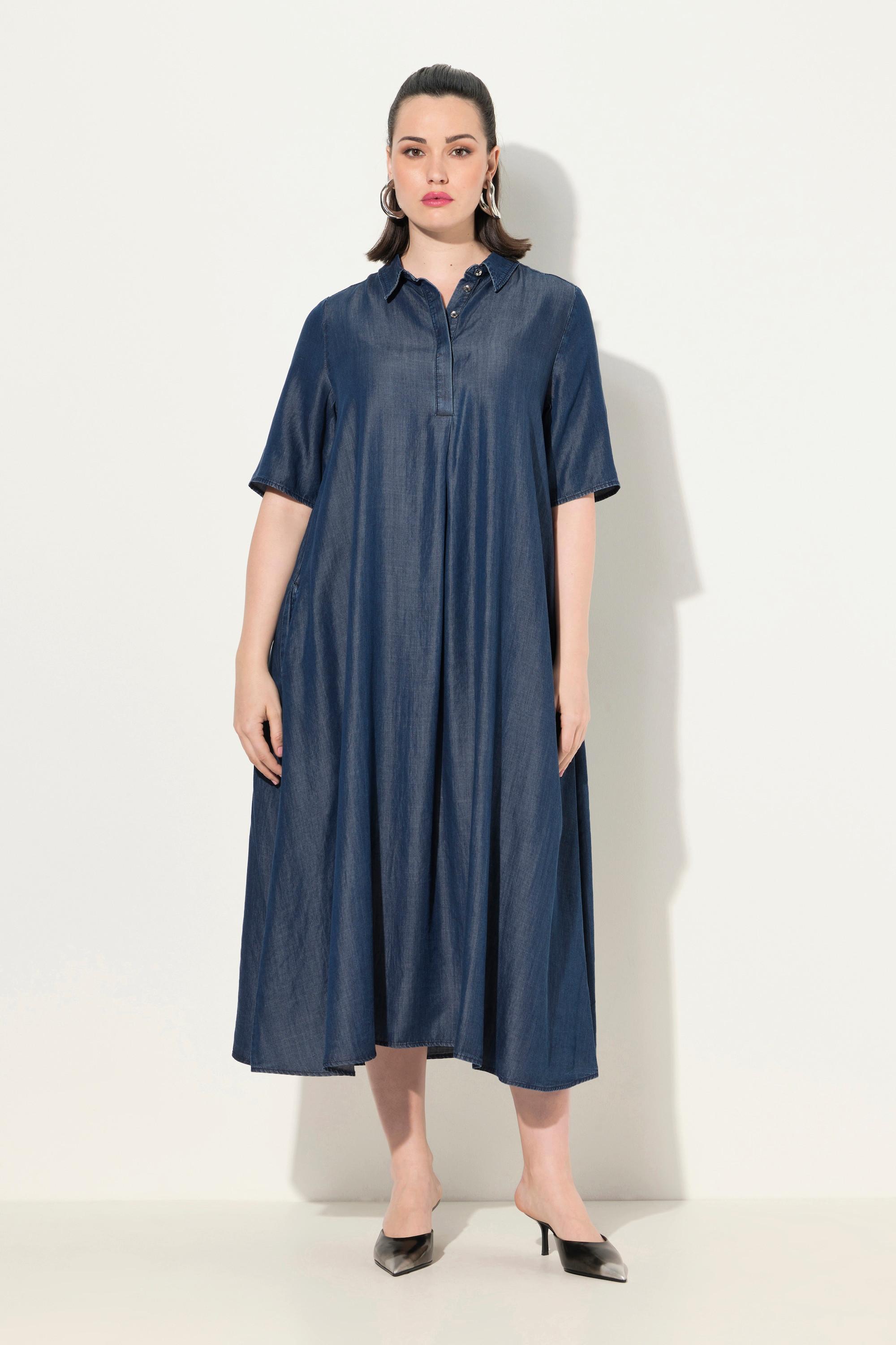 Ulla Popken  Robe midi en Lyocelle, aspect jean. Col chemise et manches courtes. 