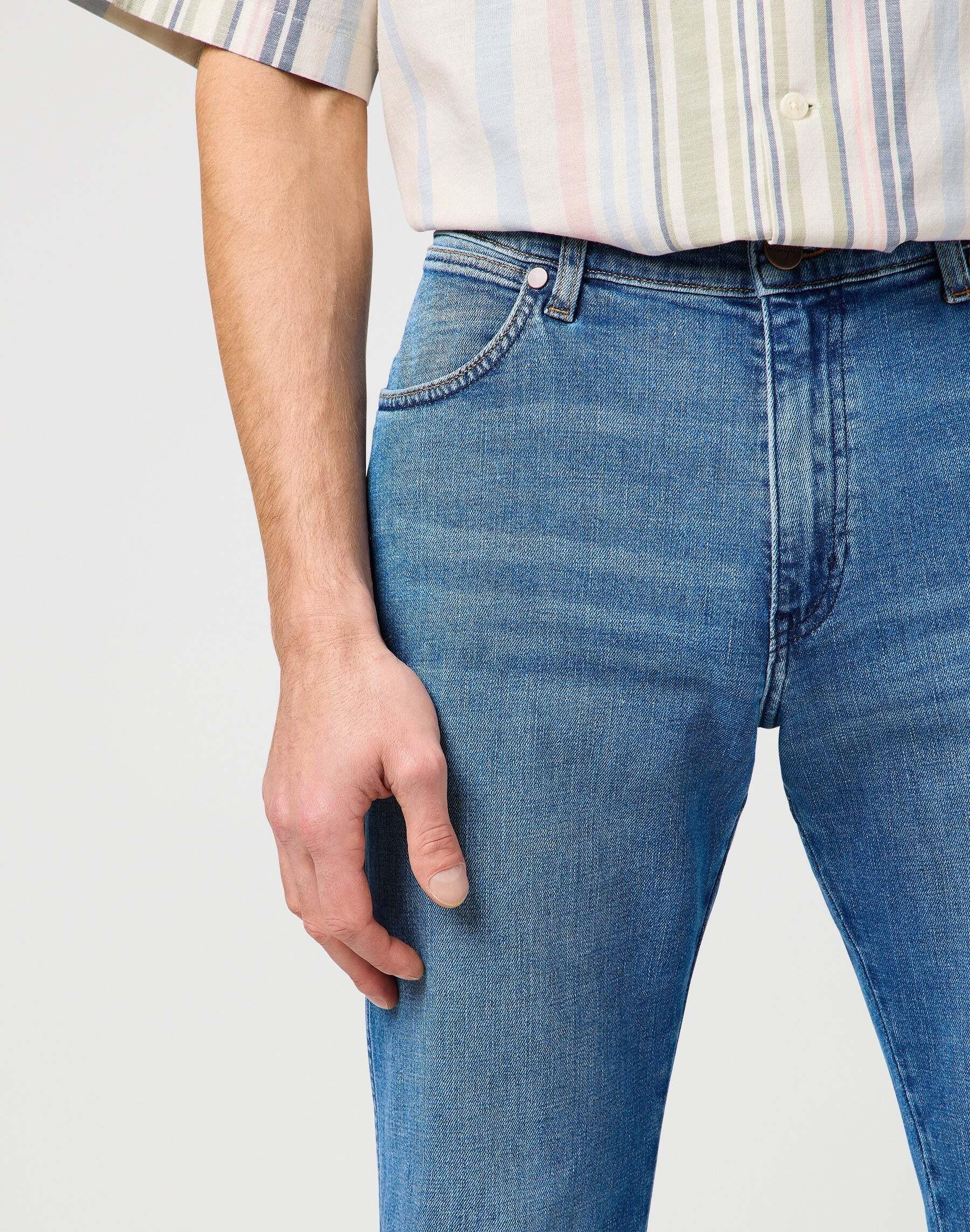 Wrangler River Tapered Fit Jeans  