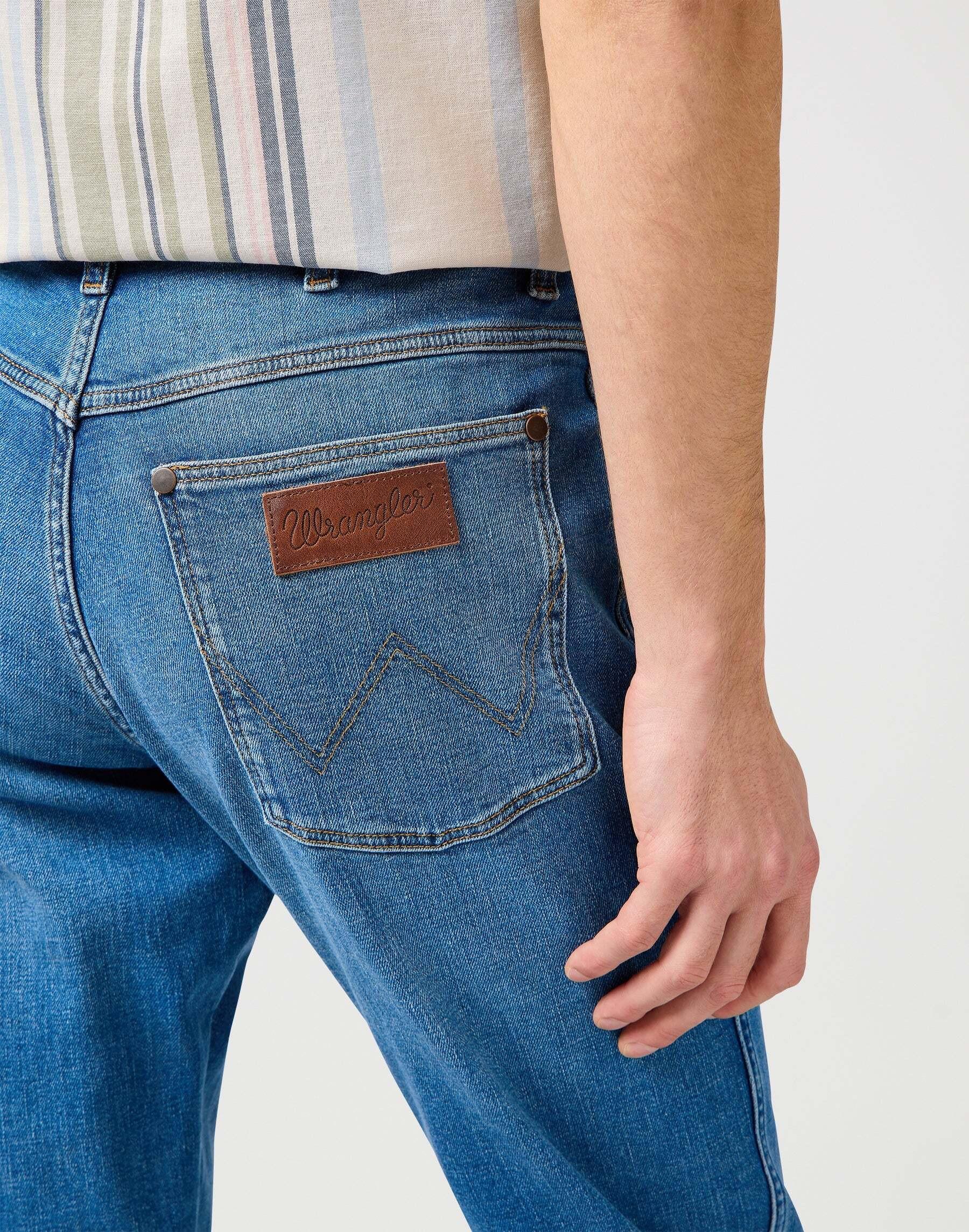 Wrangler River Tapered Fit Jeans  