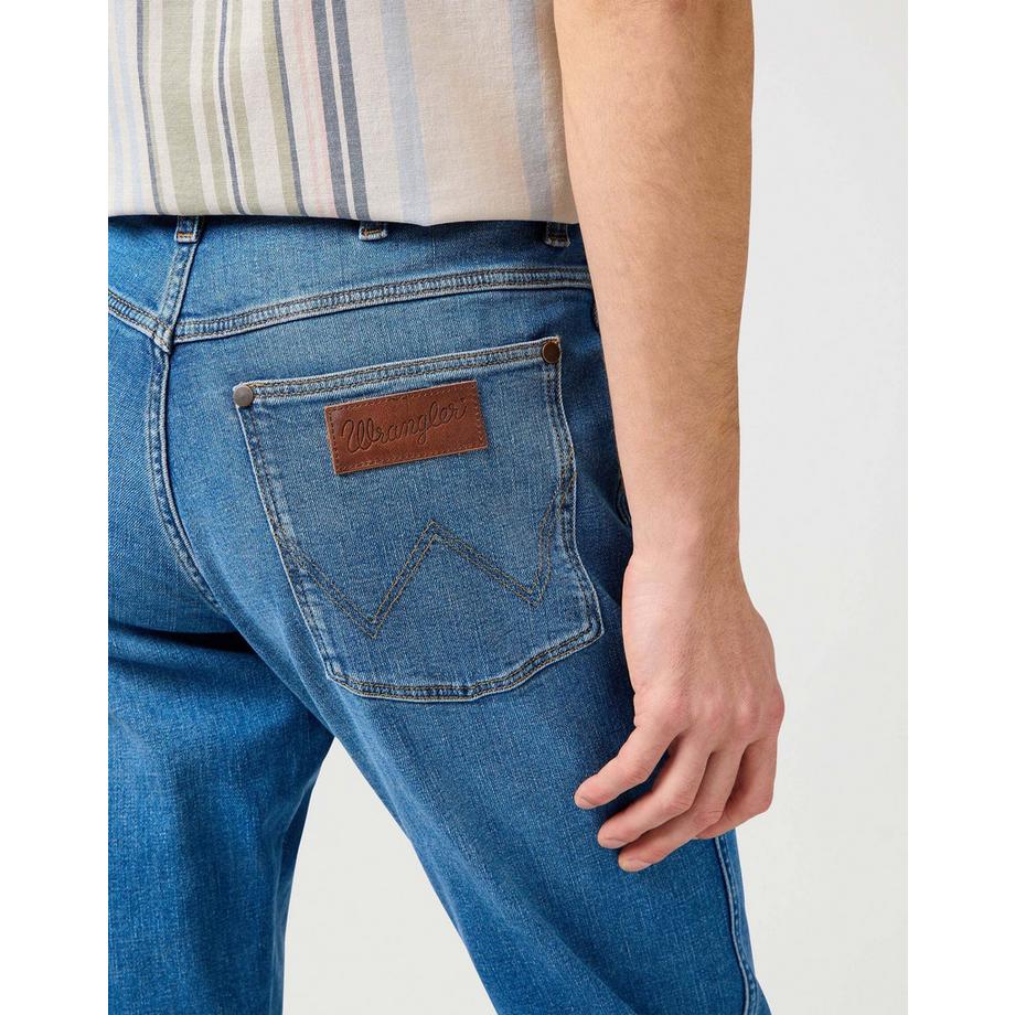 Wrangler River Tapered Fit Jeans  